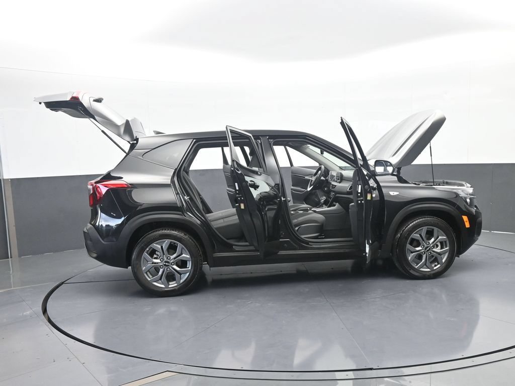 Used 2026 Kia Seltos LX FWD image 72