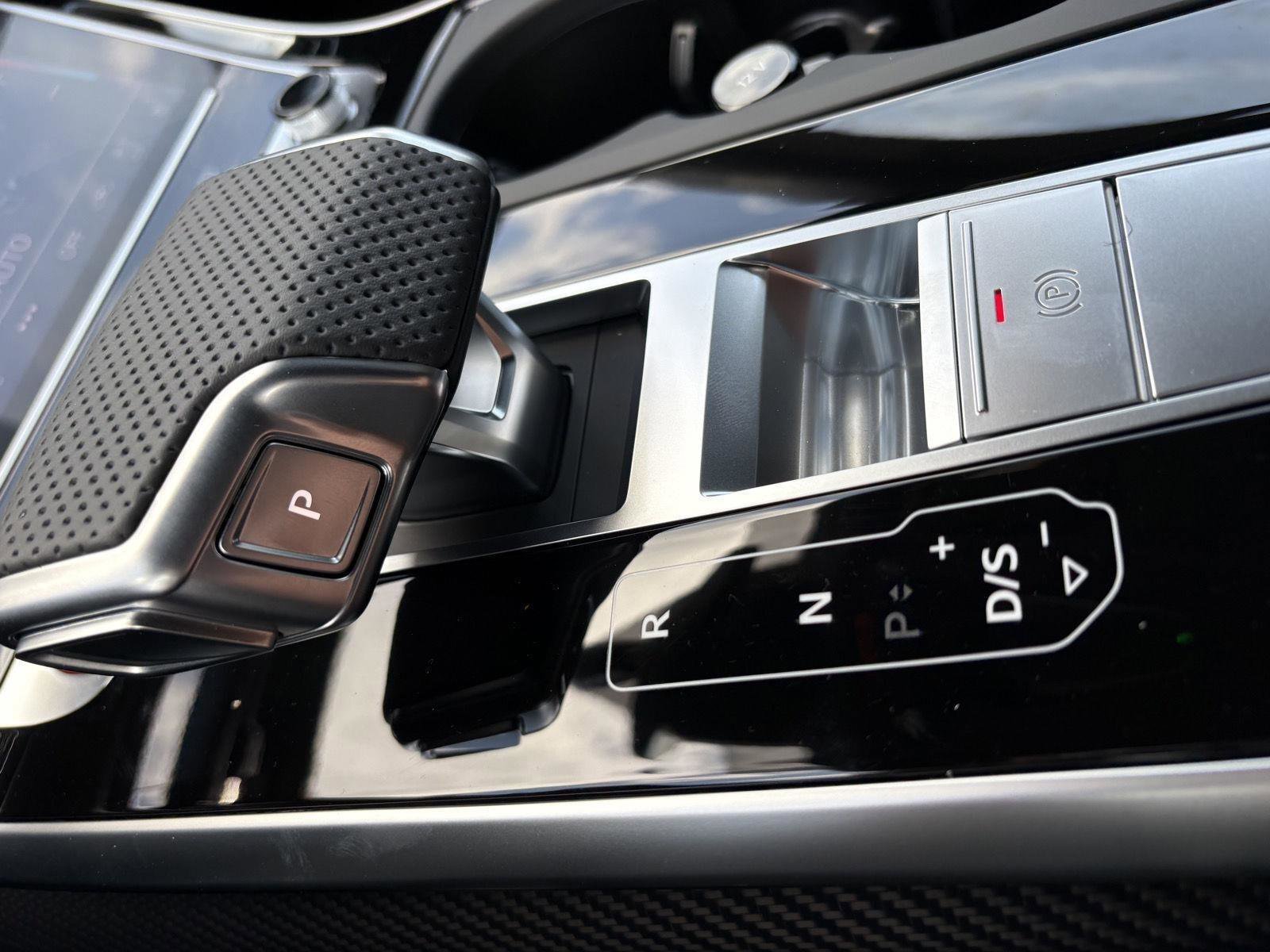 New 2026 Audi SQ8 Premium Plus image 18