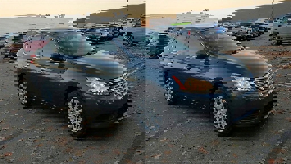 Used 2015 Nissan Sentra S image 2