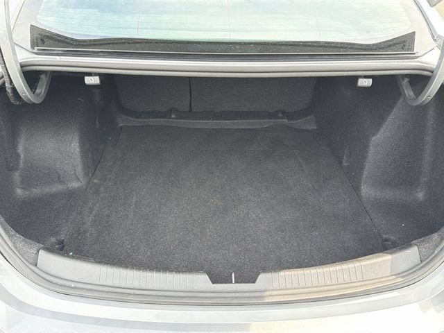 Used 2025 Chevrolet Malibu LT FWD image 38