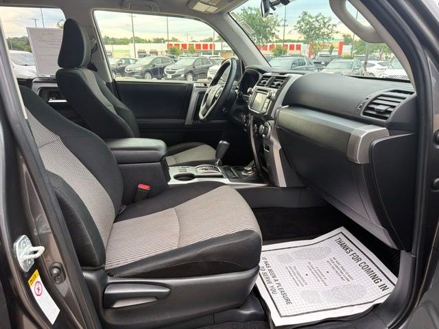 Used 2018 Toyota 4Runner SR5 AWD/4WD image 20
