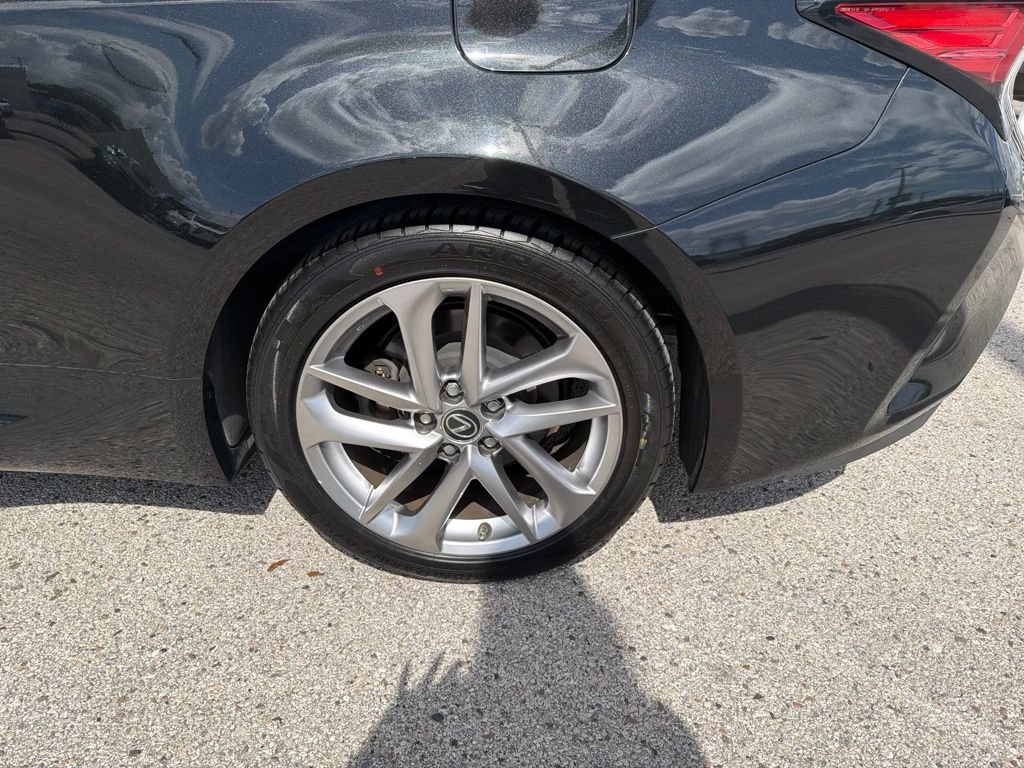 Used 2020 Lexus RC 300 w/ Accessory Package RWD image 6