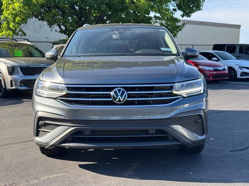 Used 2023 Volkswagen Tiguan SE FWD image 8