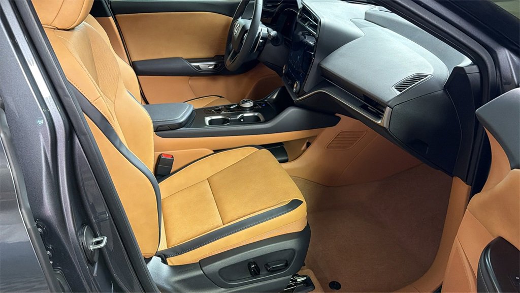 Certified 2025 Lexus RZ 450e image 9