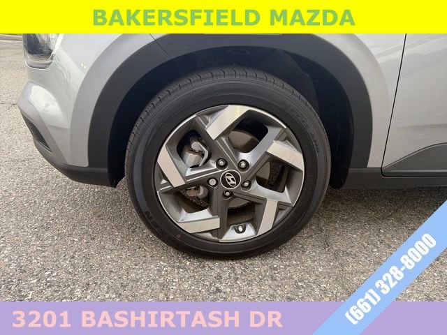 Used 2025 Hyundai Venue SEL image 25
