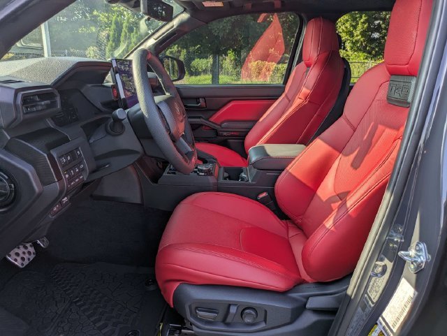 Certified 2025 Toyota Tacoma TRD Pro AWD/4WD image 22