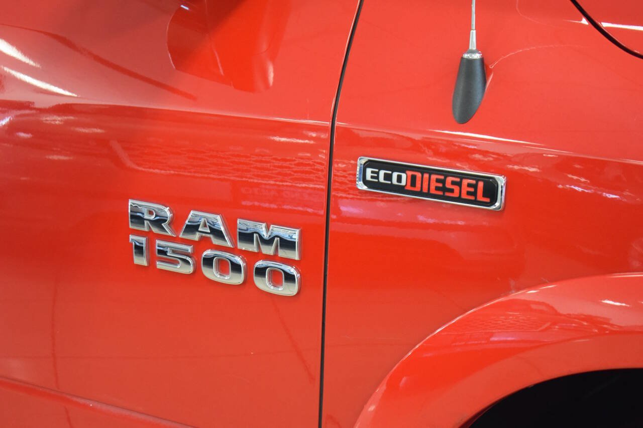 Used 2016 RAM 1500 Laramie w/ Convenience Group AWD/4WD image 14