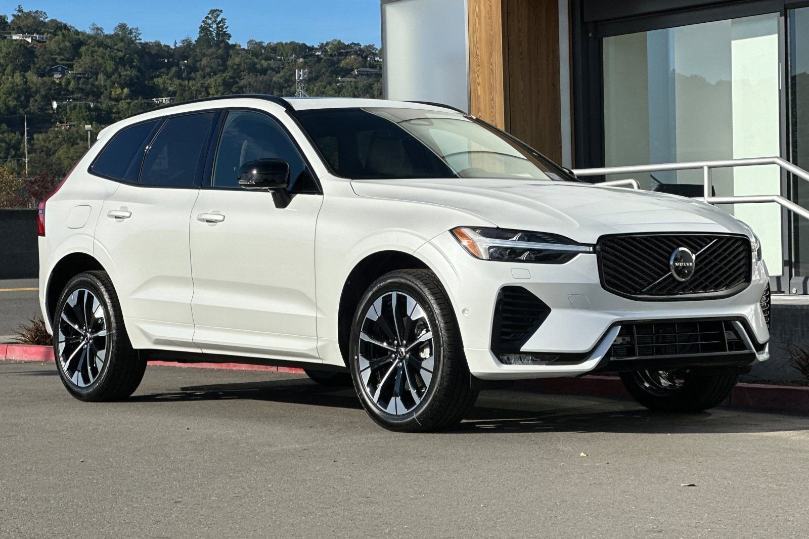 New 2026 Volvo XC60 B5 Plus w/ Protection Package Premier image 9
