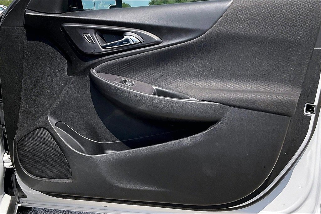 Used 2020 Chevrolet Malibu LS image 25
