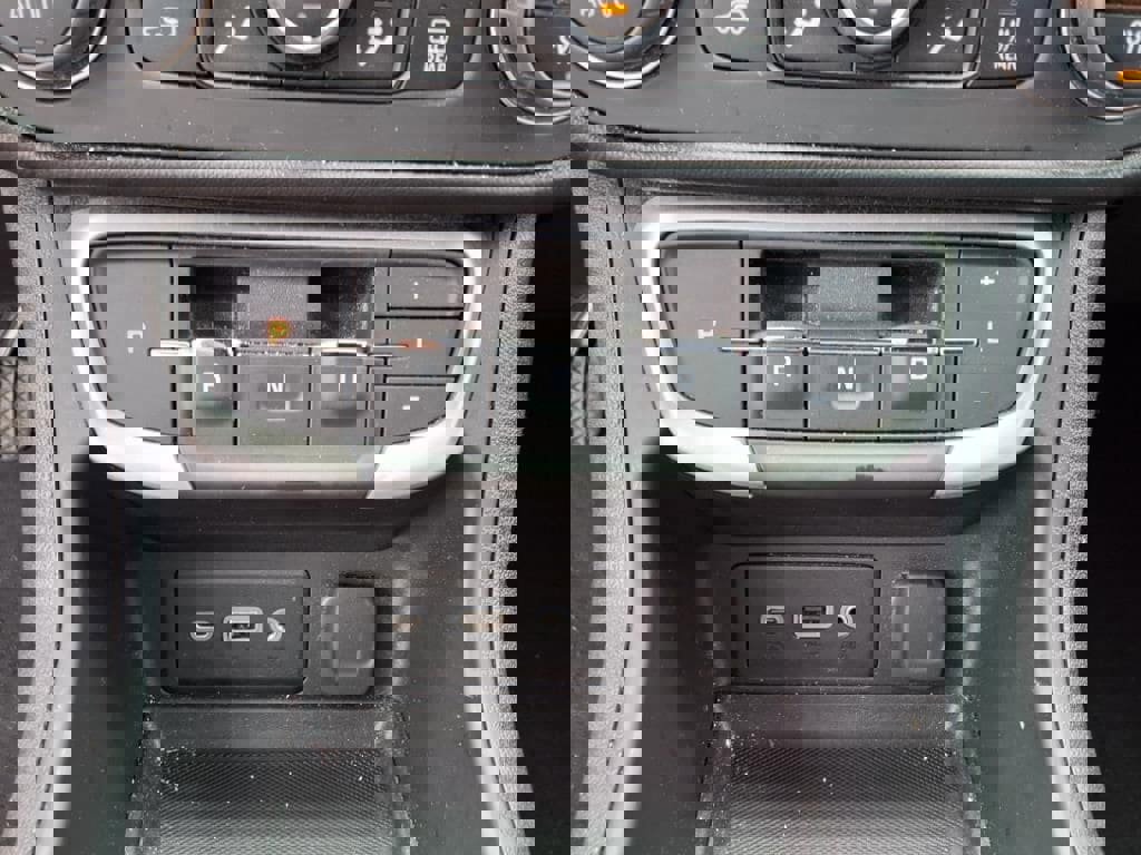 Used 2022 GMC Terrain SLE w/ Driver Convenience Package image 13