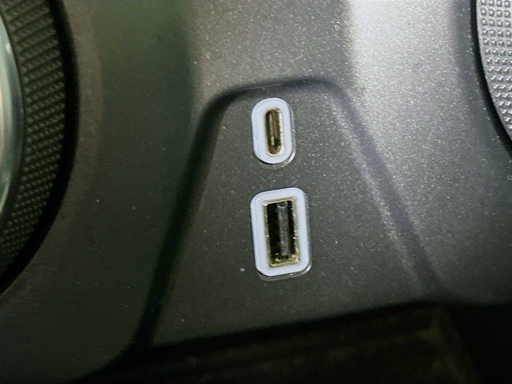 Used 2021 Chevrolet Blazer LT image 29