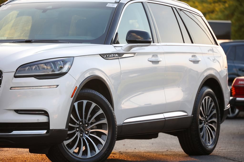 Used 2022 Lincoln Aviator AWD w/ Premium Package image 14