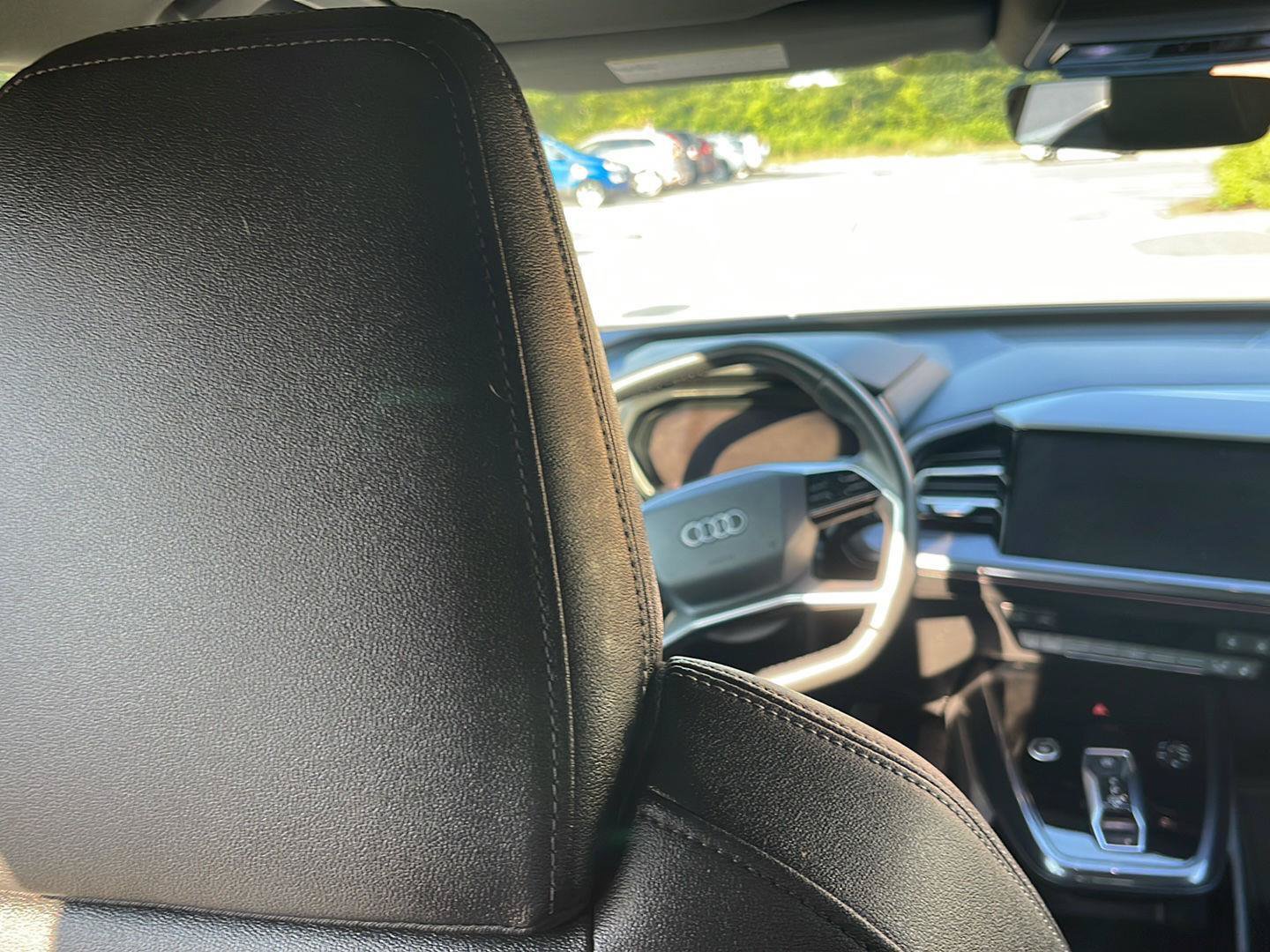 Used 2022 Audi Q4 e-tron Premium Plus w/ Premium Plus AWD/4WD image 19