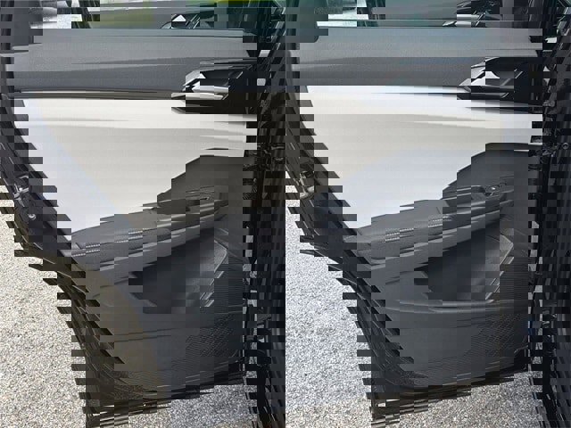 New 2025 Volkswagen Taos S image 8