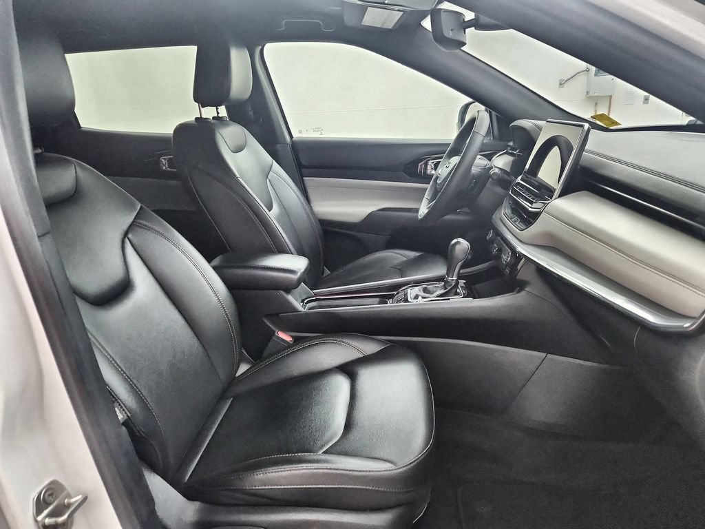 Used 2024 Jeep Compass Limited AWD/4WD image 36