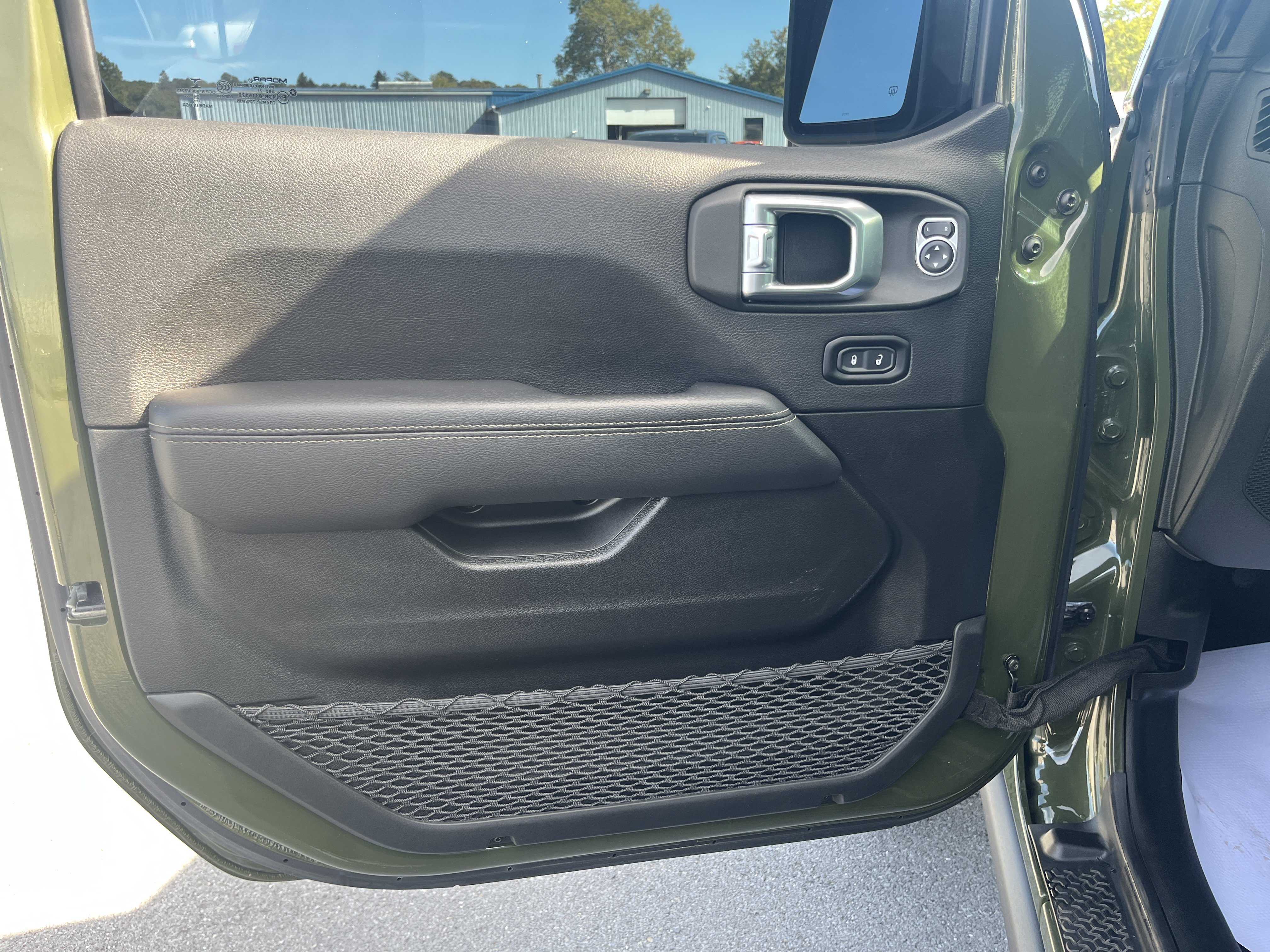 Used 2021 Jeep Wrangler Rubicon AWD/4WD image 16