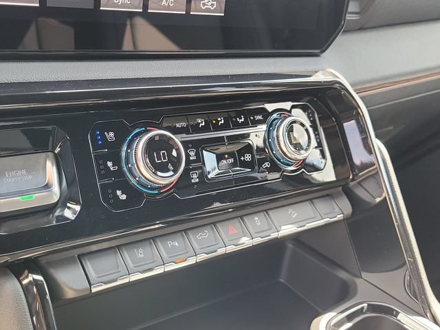 New 2026 GMC Sierra 2500 AT4 w/ LPO, Black Badging Package AWD/4WD image 24