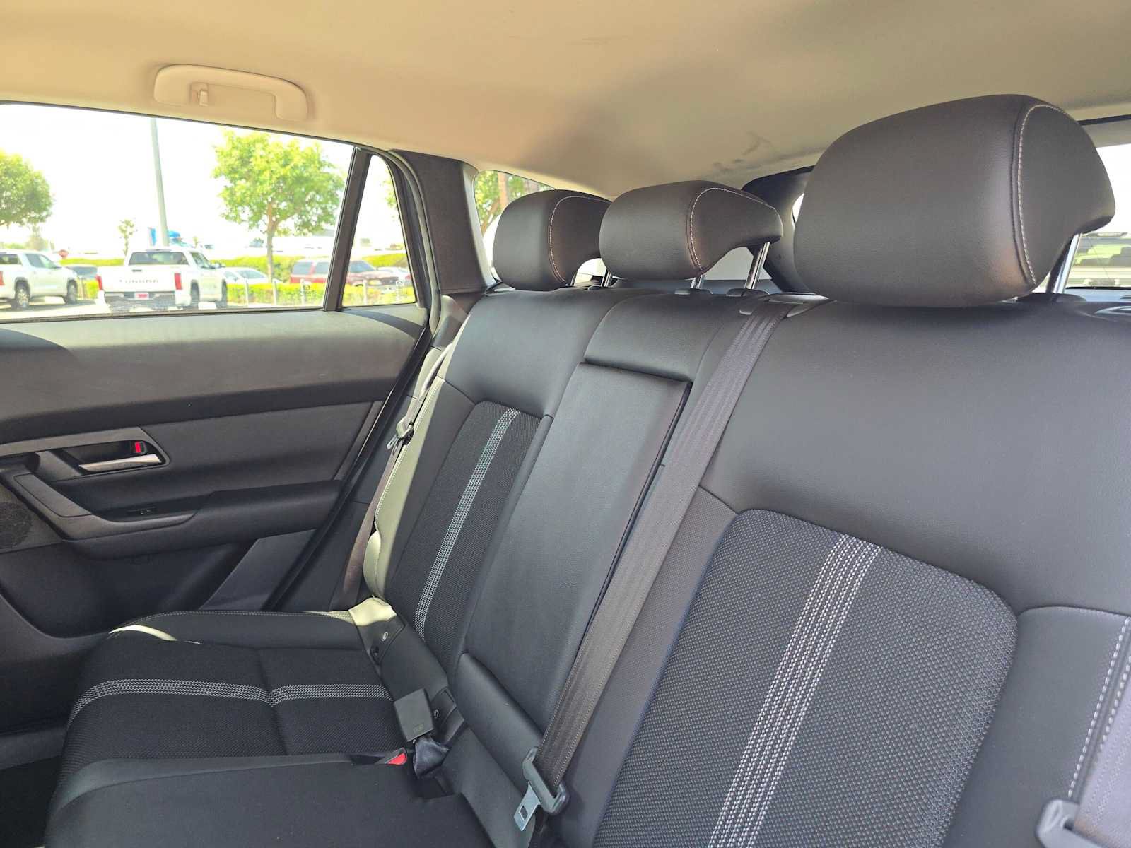 Used 2024 MAZDA CX-50 AWD 2.5 S w/ Weather Package image 17