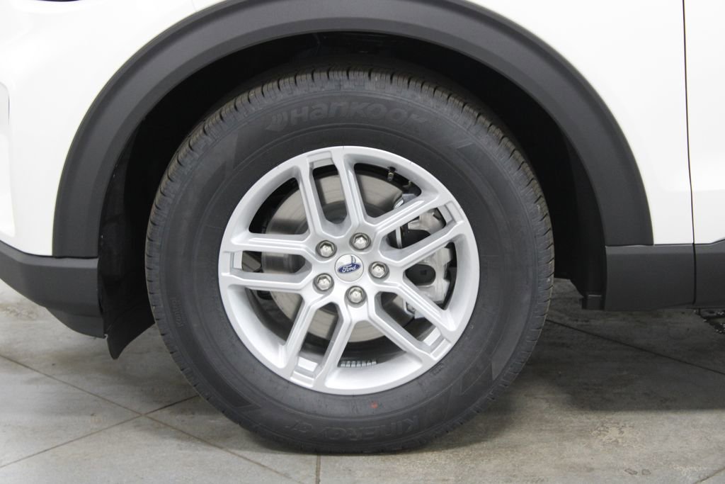 New 2026 Ford Explorer Active image 18