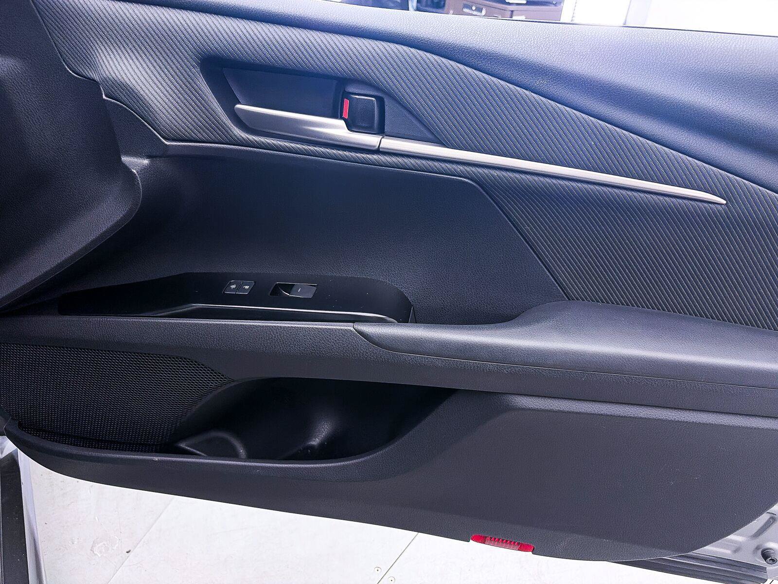 Used 2026 Toyota Camry SE w/ Convenience Package FWD image 33