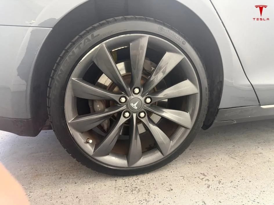 Used 2013 Tesla Model S Performance RWD image 25