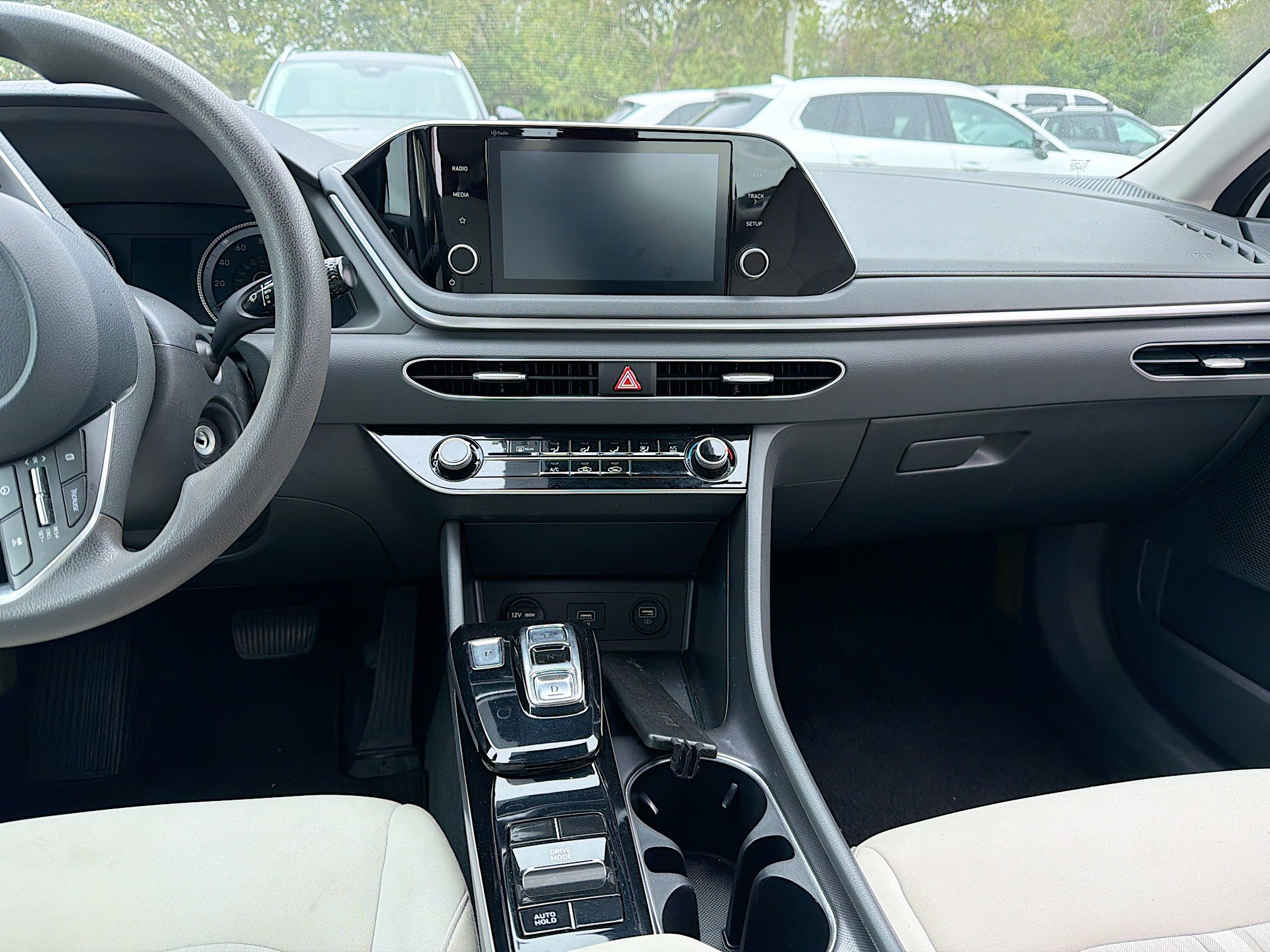 Used 2023 Hyundai Sonata SE w/ Preferred Accessory Package image 17