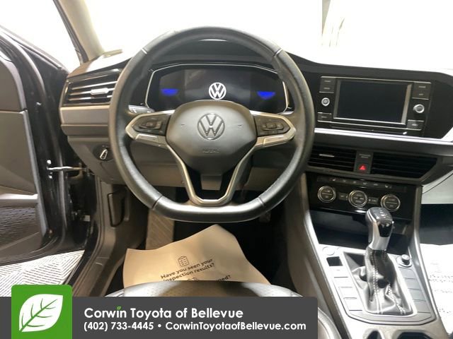Used 2024 Volkswagen Jetta SE image 21
