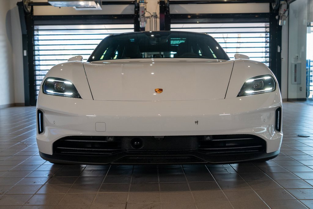 New 2025 Porsche Taycan image 8