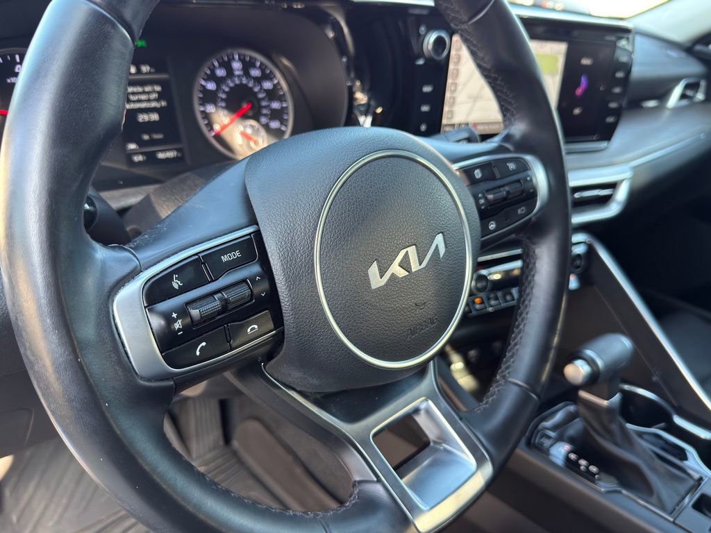 Used 2022 Kia K5 EX image 11