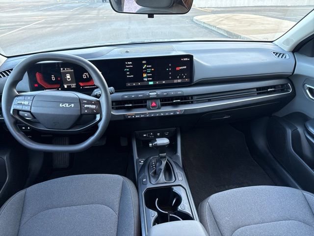 Used 2025 Kia K4 LXS image 27
