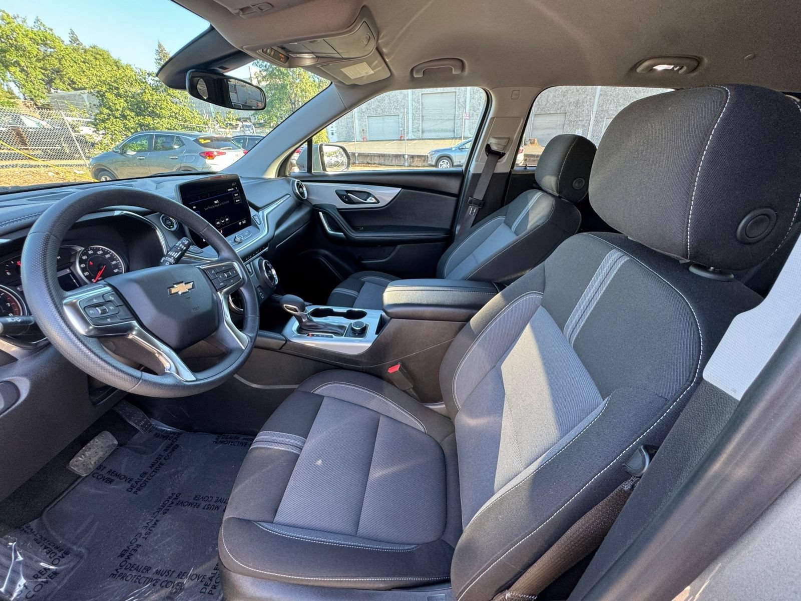 Used 2025 Chevrolet Blazer LT FWD image 29