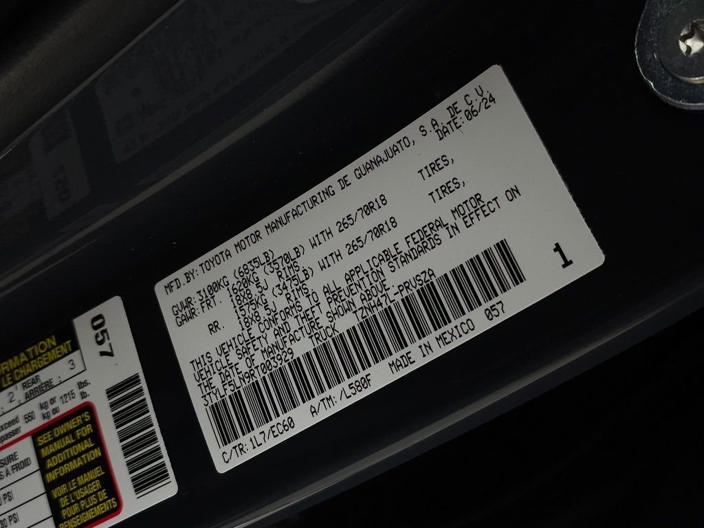 Used 2024 Toyota Tacoma Trailhunter image 40