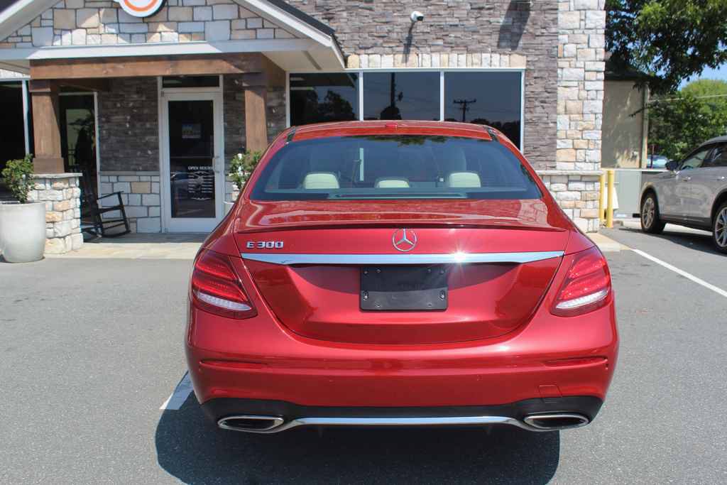Used 2019 Mercedes-Benz E 300 image 8