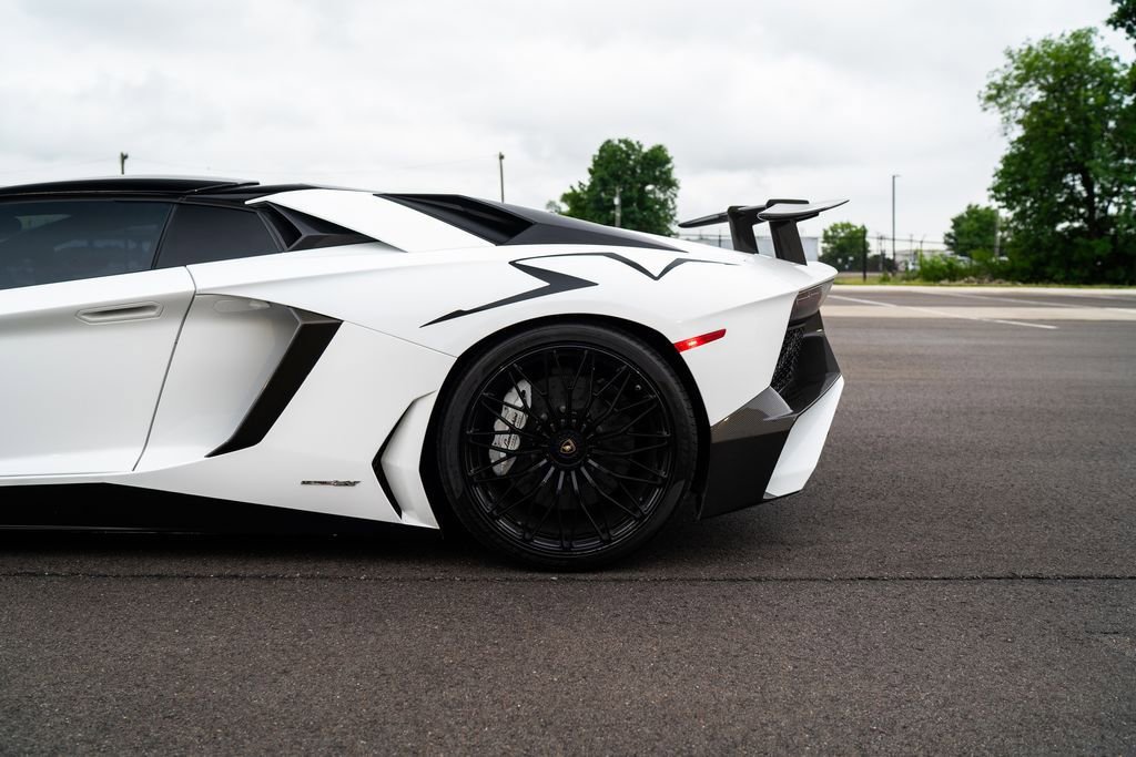 Used 2017 Lamborghini Aventador LP 750-4 Superveloce AWD/4WD image 51