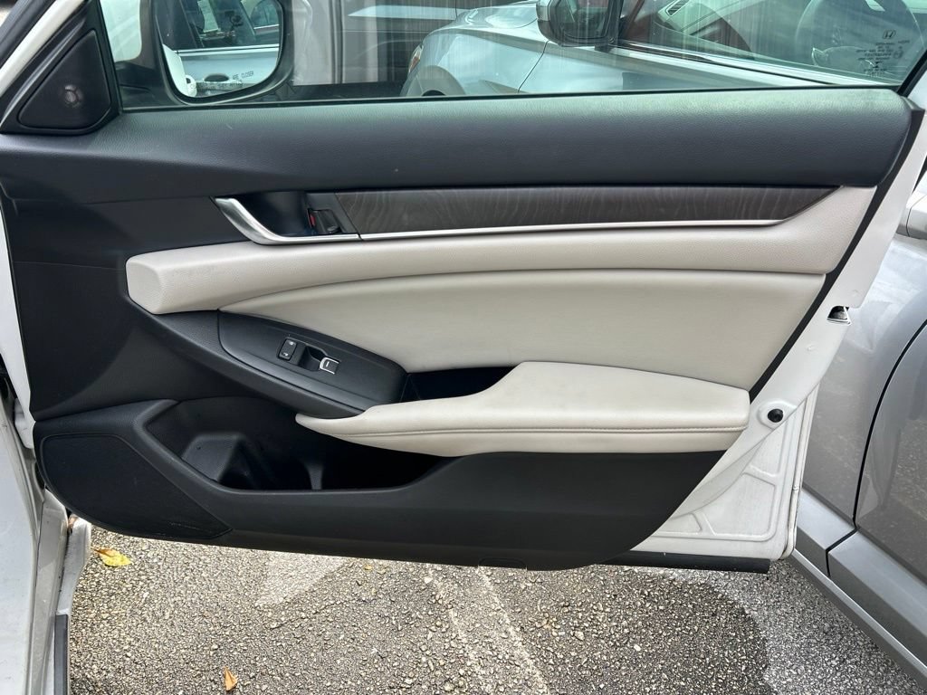 Used 2018 Honda Accord EX-L image 40