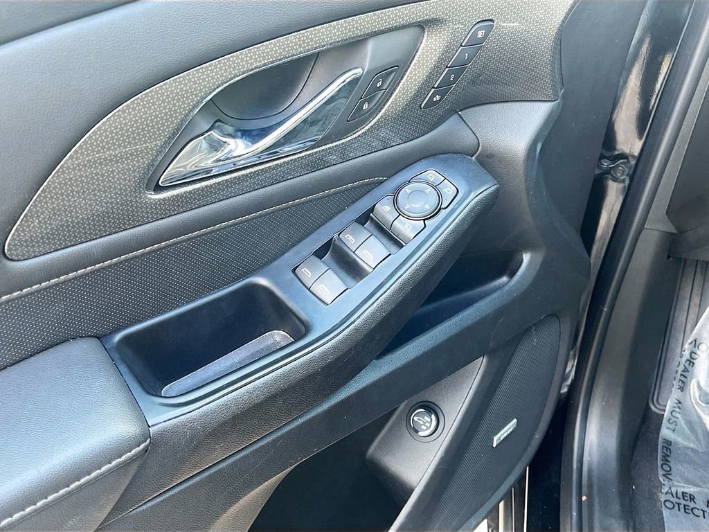 Used 2023 Chevrolet Traverse Premier image 18
