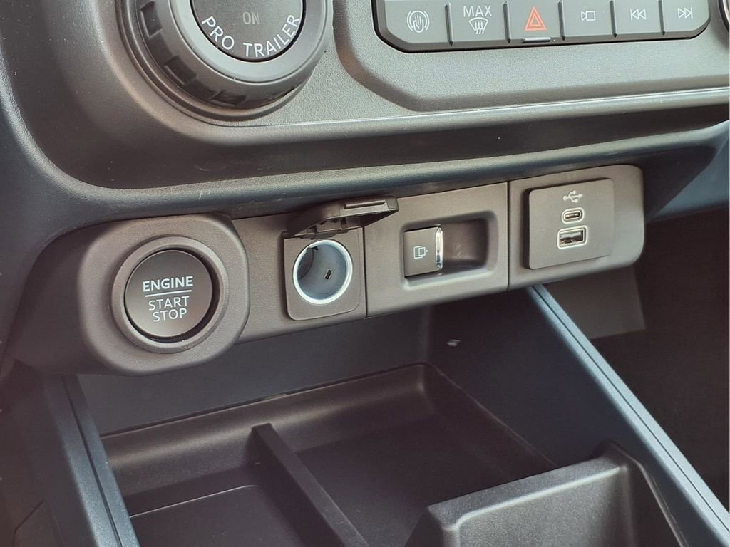 New 2026 Ford Maverick Lariat w/ 4K Tow Package image 10