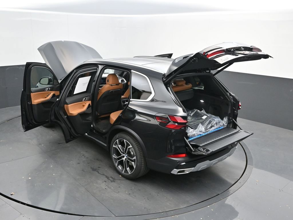 New 2026 BMW X5 xDrive50e w/ Premium Package AWD/4WD image 54