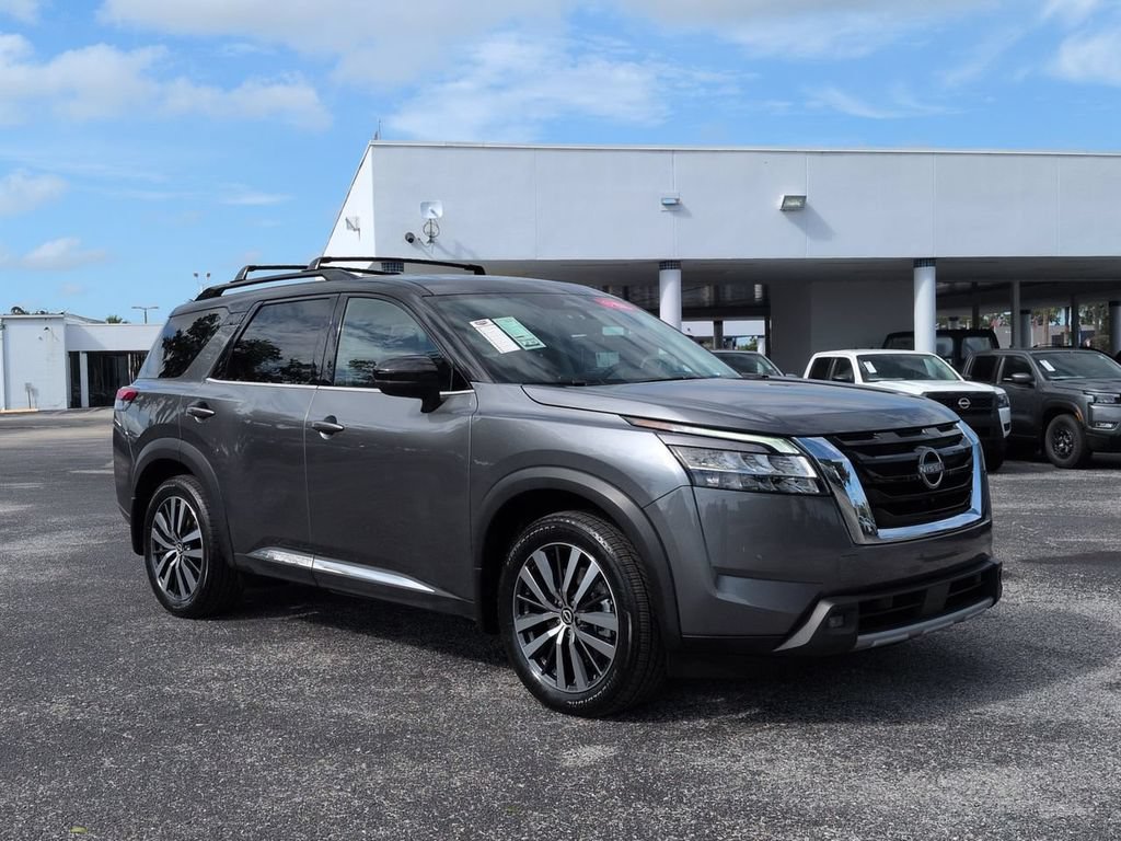 Certified 2022 Nissan Pathfinder Platinum w/ Cargo Package AWD/4WD image 2