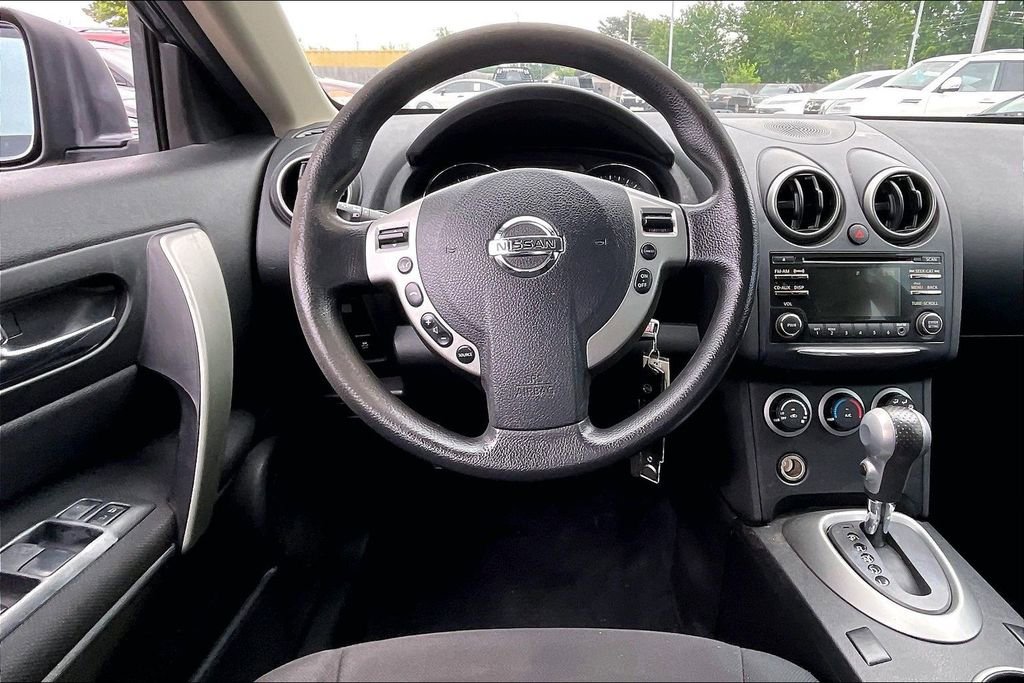 Used 2014 Nissan Rogue S w/ Convenience Package AWD/4WD image 7