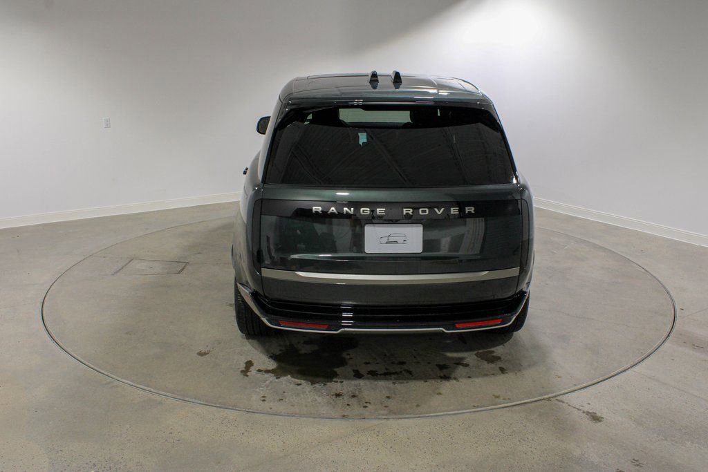 New 2026 Land Rover Range Rover Long Wheelbase SE image 4