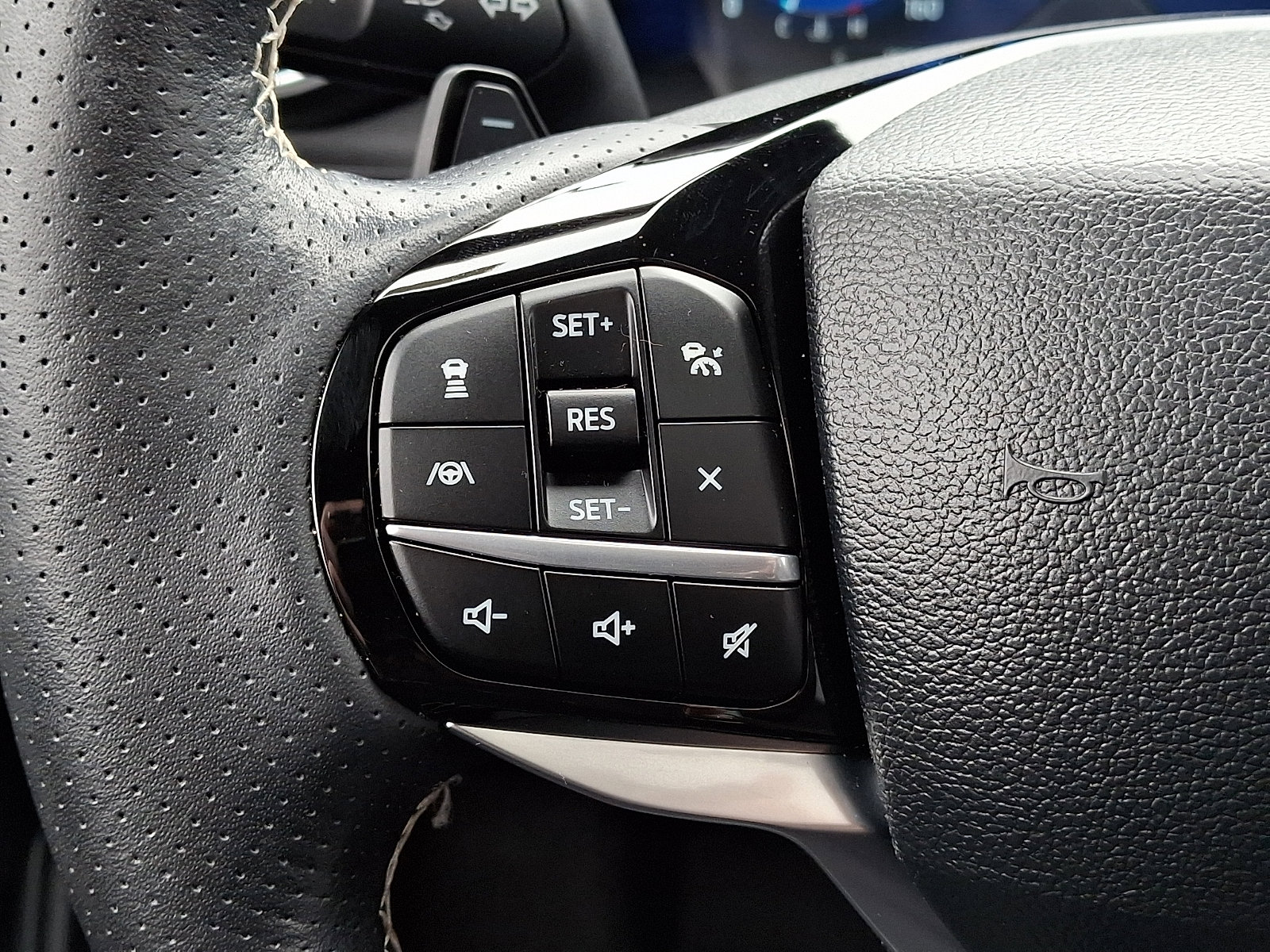 Certified 2023 Ford Explorer ST w/ Equipment Group 401A image 30