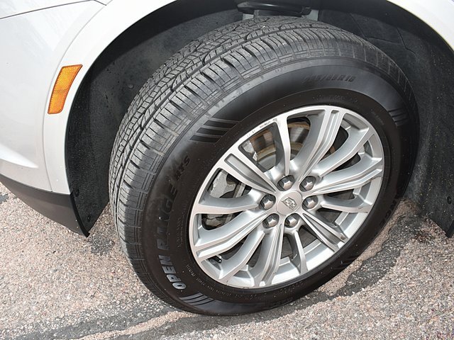 Used 2017 Cadillac XT5 Luxury w/ Driver Awareness Package image 14