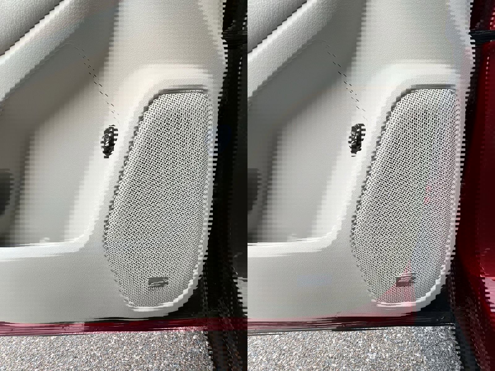 Used 2023 GMC Acadia Denali w/ Denali Ultimate Package image 25