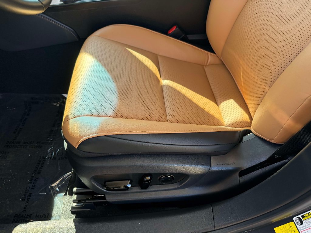 Used 2025 Lexus ES 350 w/ Premium Package FWD image 13