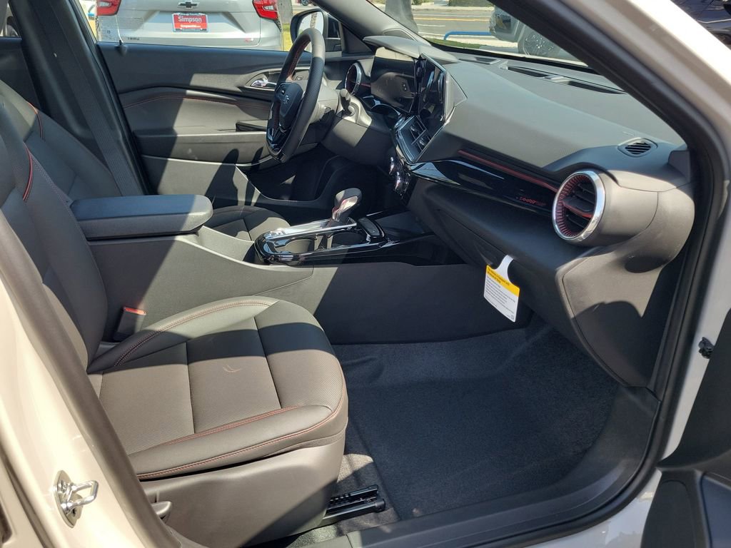 New 2026 Chevrolet Trax RS w/ Sunroof Package FWD image 16