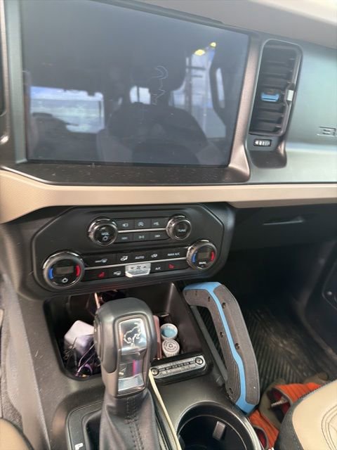 Used 2023 Ford Bronco Wildtrak image 10