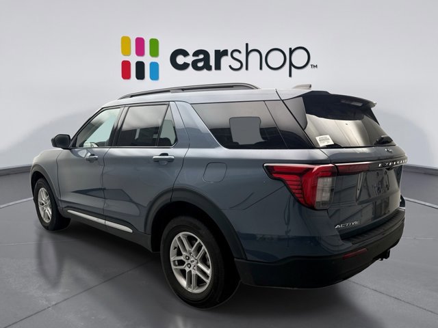 Used 2025 Ford Explorer Active AWD/4WD image 3