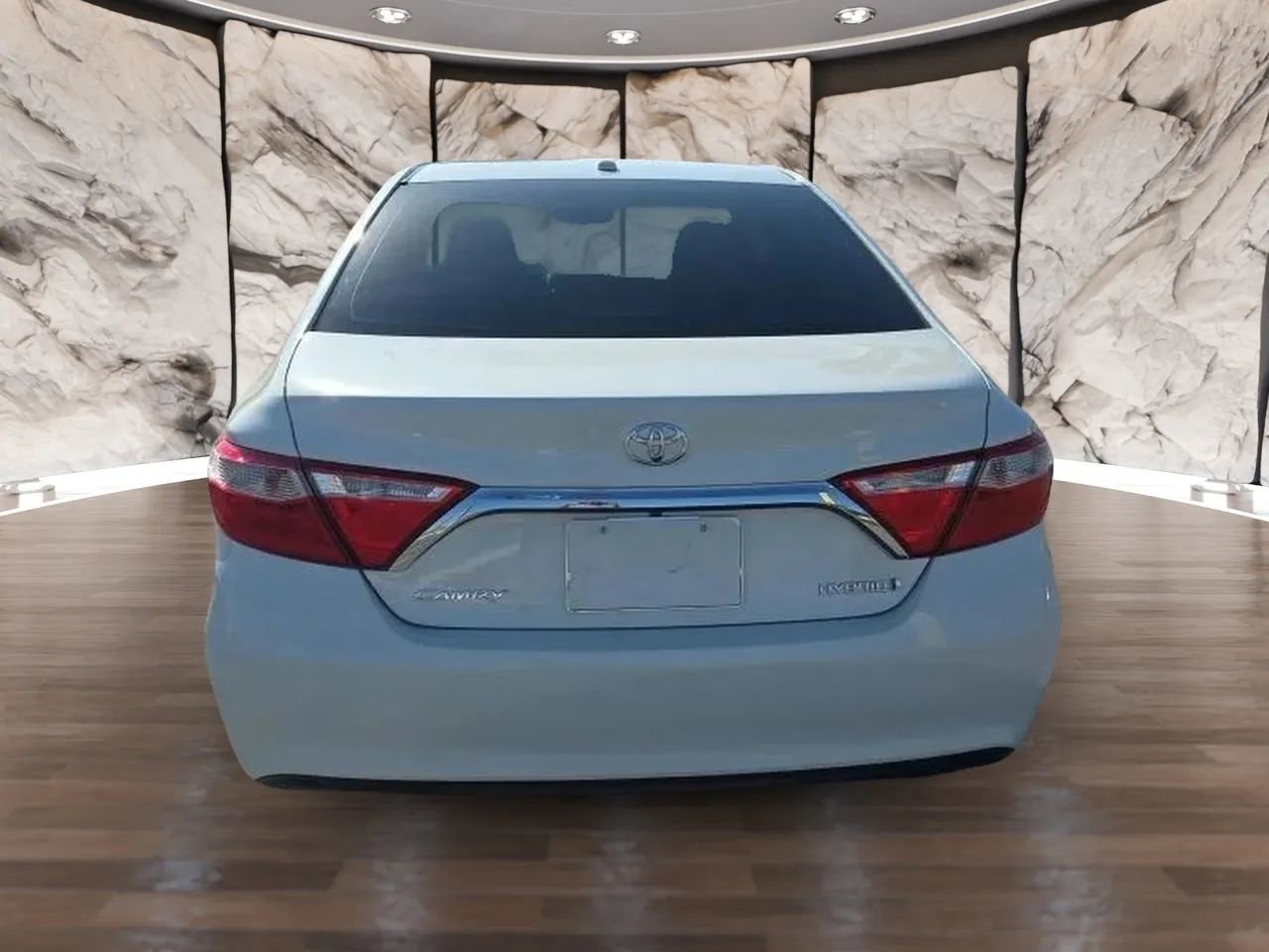 Used 2017 Toyota Camry XLE w/ Moonroof Package FWD image 6
