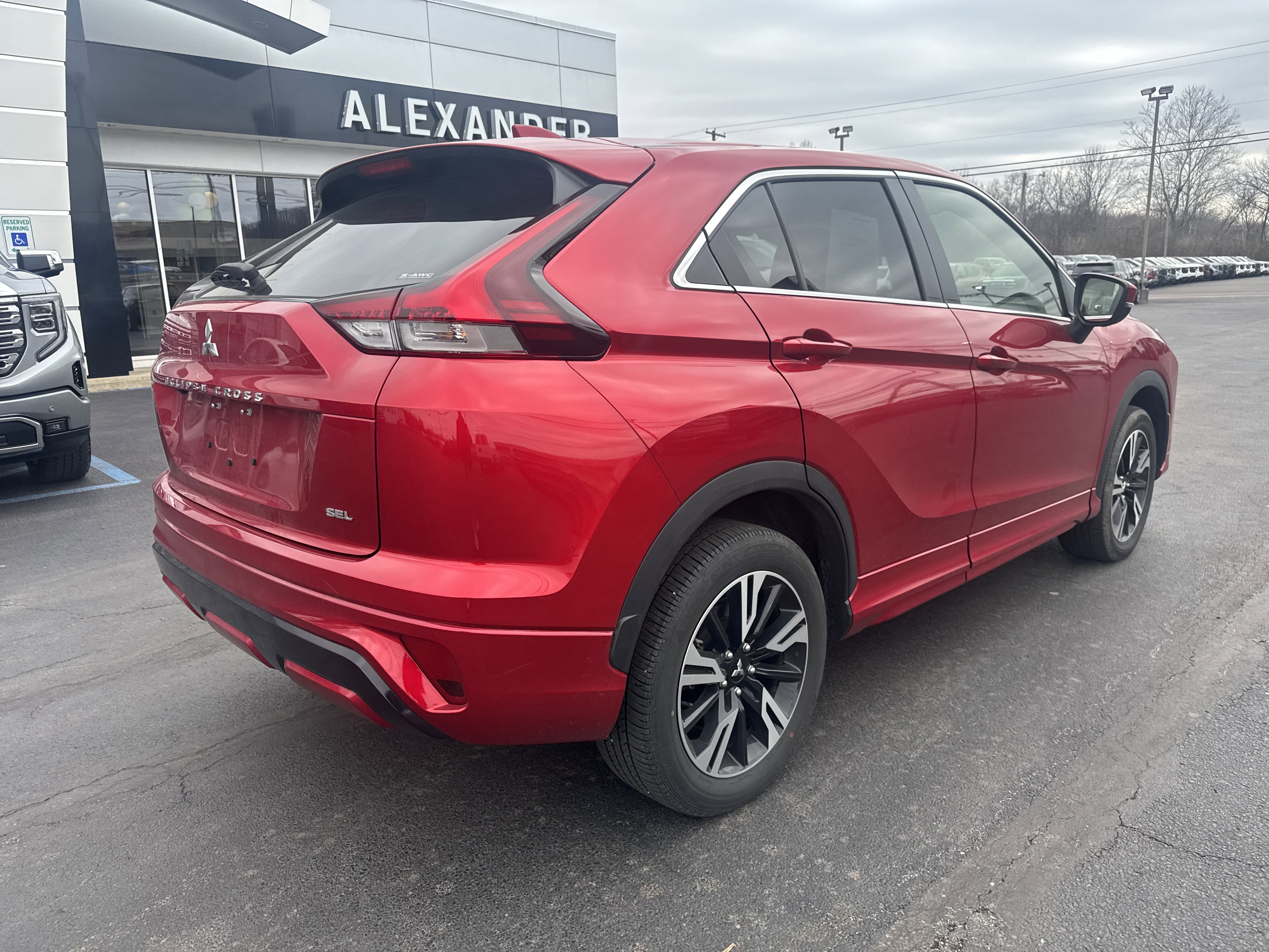 Used 2025 Mitsubishi Eclipse Cross SEL image 3